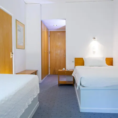 Odyssey 2* Áyios Nikítas