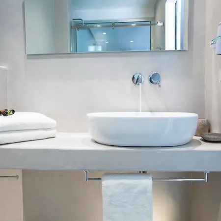 Odyssey ホテル 2*