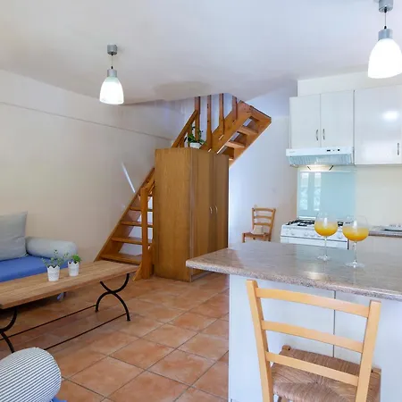 Odyssey ホテル Áyios Nikítas